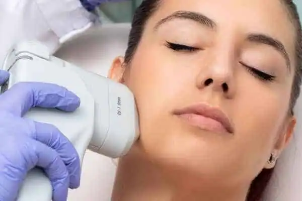 Image of woman having HIFU Leighton Buzzard treatment